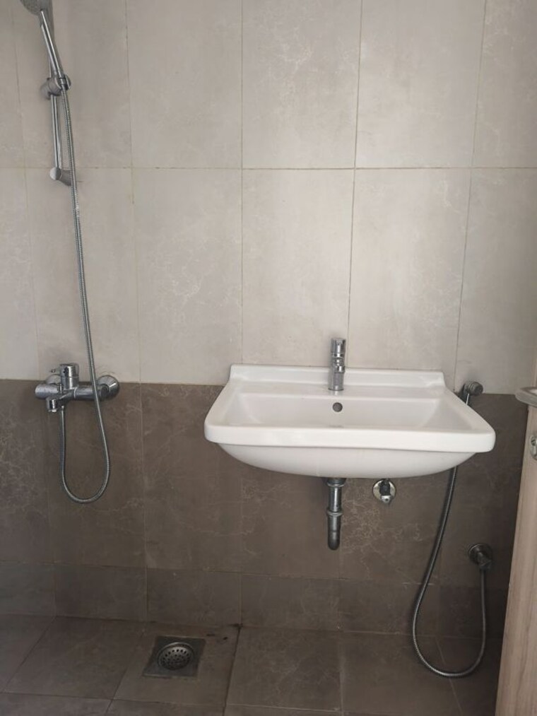 Bathroom, nanded 2.5 Bedroom 951 Sq.Ft. Apartment In Nanded Pune 9931277