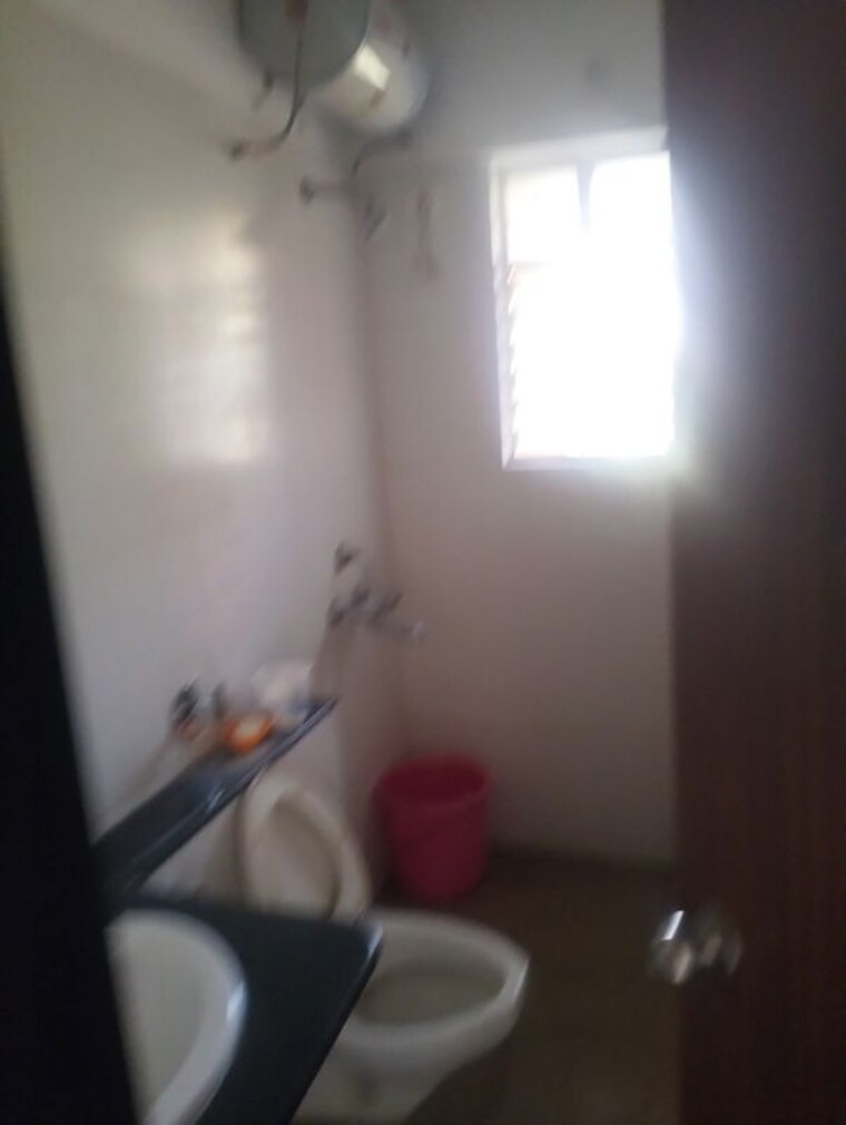 Bathroom, raheja-gardens 3 Bedroom 1500 Sq.Ft. Apartment In Wanwadi Pune 9931281