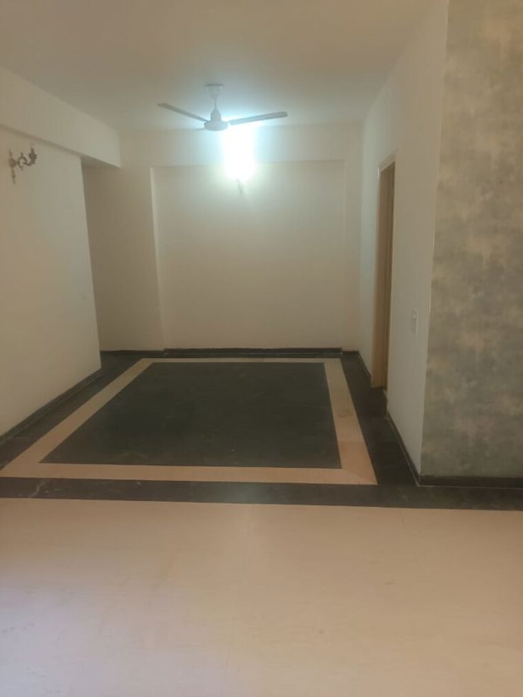 Bedroom, orchid-petals 3.5 Bedroom 1805 Sq.Ft. Apartment In Sector 49 Gurgaon 9918551