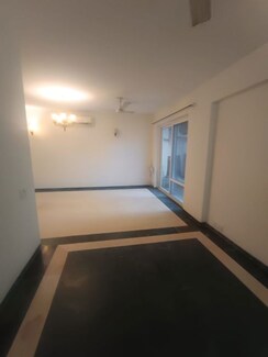 3.5 BHK + Servant Room Apartment For Rent in Orchid Petals