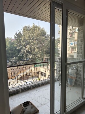 Balcony in 1.5 BHK Apartment at Kisan Tower, Sector 51 – for Rent