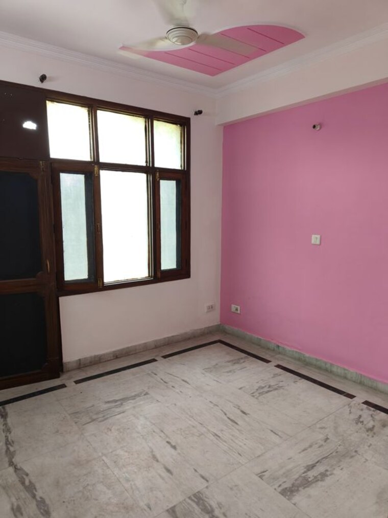 Room, rwa-apartments-sector-51 2 Bedroom 900 Sq.Ft. Builder Floor In Sector 51 Noida 9931299