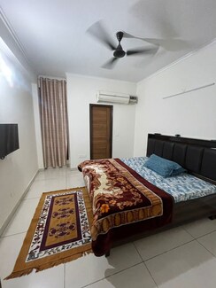 2 BHK + Pooja Room Builder Floor For Rent in Gillco Valley