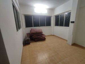 Room in 3 BHK Apartment at Chembur – for Rent