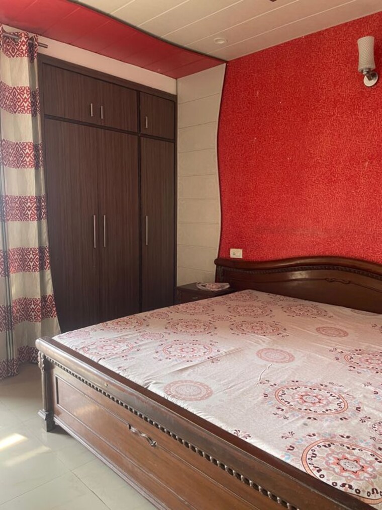 Bedroom, vip road 1 RK 900 Sq.Ft. Apartment In Vip Road Zirakpur 9931312