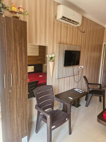 Team Area in 1 RK Apartment at Vip Road – for Rent