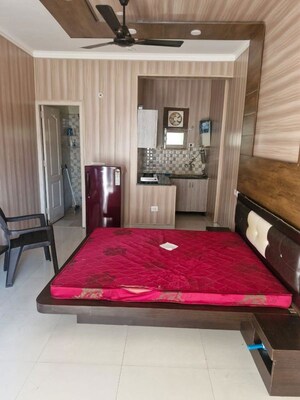 1 RK Apartment For Rent in Vip Road