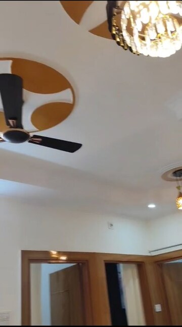 Furnished Amenities in 3 BHK Builder Floor at Govindpuram – for Sale