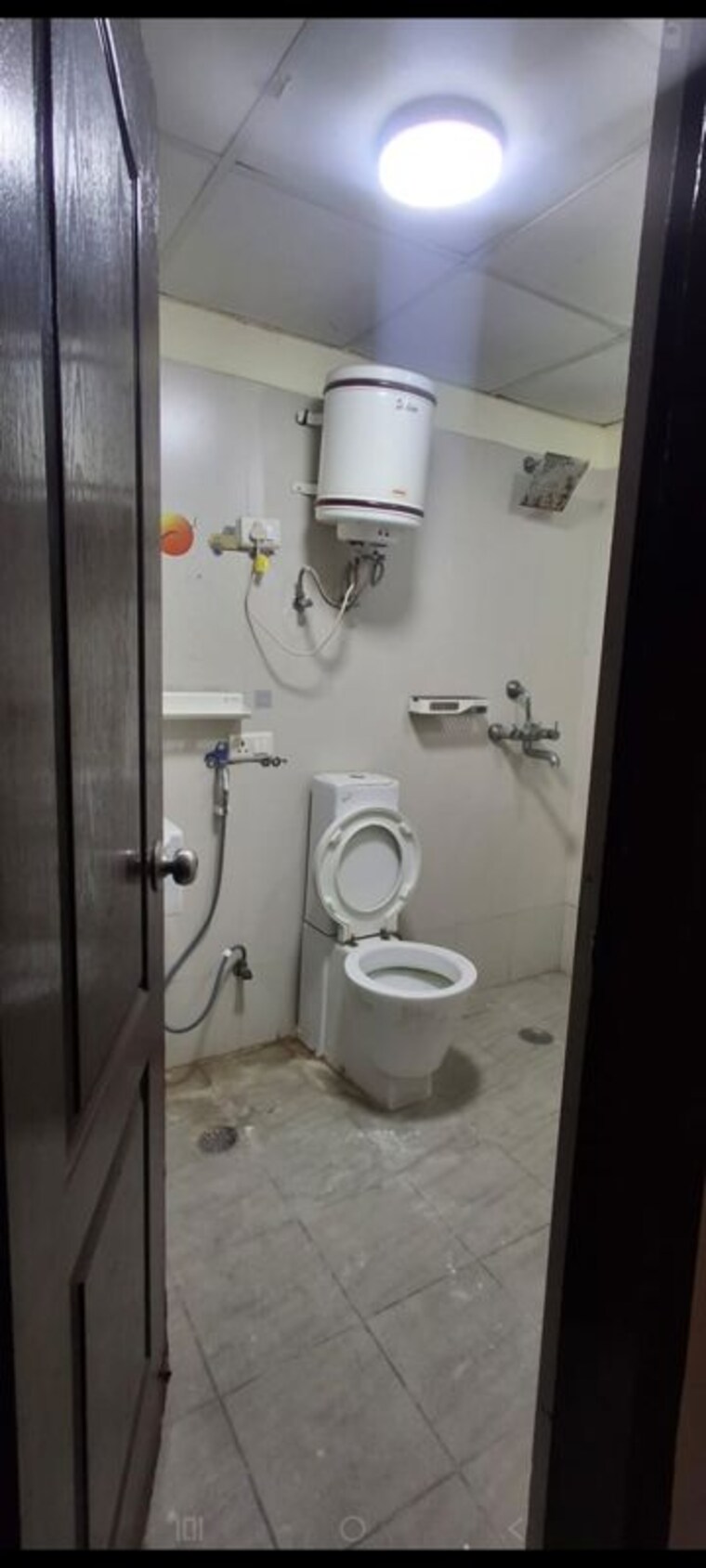 Bathroom, aims-golf-avenue-ii 4 Bedroom 2465 Sq.Ft. Apartment In Sector 75 Noida 9931321