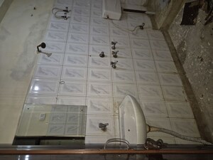 Bathroom in 2.5 BHK Builder Floor at Mayur Vihar – for Sale