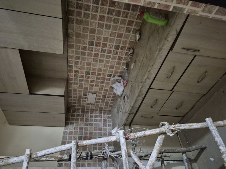 Balcony, mayur vihar 2.5 Bedroom 650 Sq.Ft. Builder Floor In Mayur Vihar Delhi 9931333
