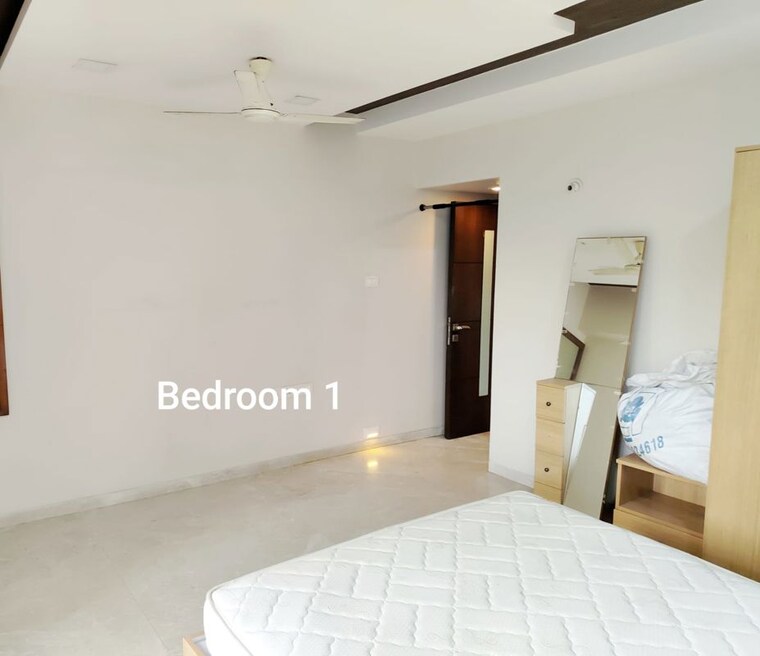 Room, eminente-i 3 Bedroom 1600 Sq.Ft. Apartment In Khar West Mumbai 9931347