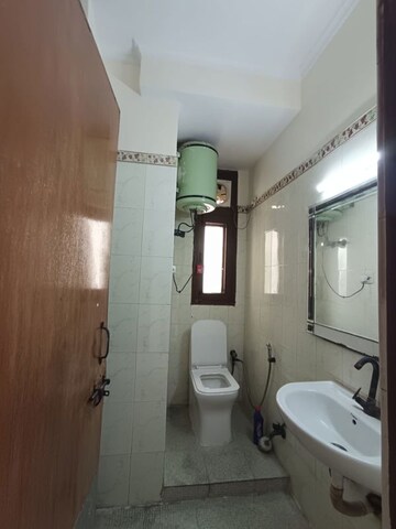 Bathroom in 3 BHK Apartment at The Crescent, Sector 50 – for Sale