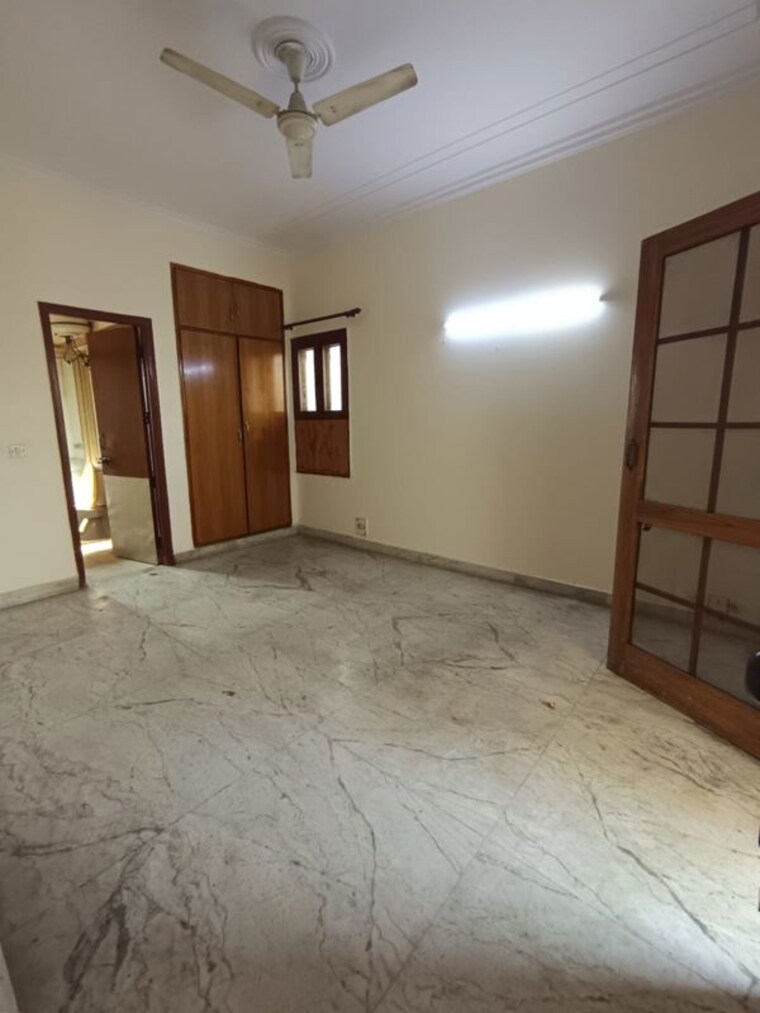 Room, the-crescent 3 Bedroom 1650 Sq.Ft. Apartment In Sector 50 Noida 9931363