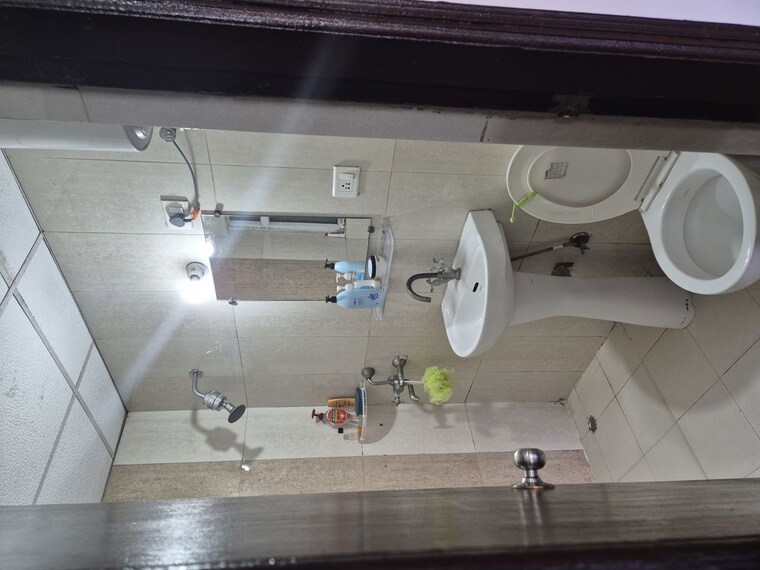 Bathroom, antriksh-golf-view 2 Bedroom 1010 Sq.Ft. Apartment In Sector 78 Noida 9931364