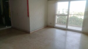 Room in 2.5 BHK Apartment at Mahagun Maple, Sector 50 – for Sale