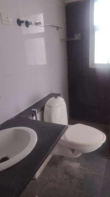Bathroom in 2.5 BHK Apartment at Mahagun Maple, Sector 50 – for Sale