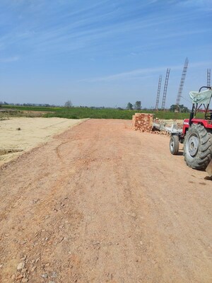  Plot – Exterior View View at Govindpuram - for Sale