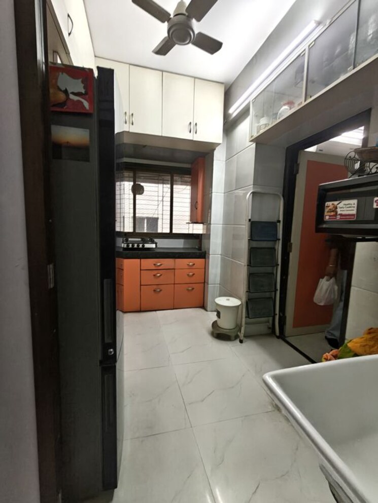  Parking, siddhivinayak-annex 1 Bedroom 500 Sq.Ft. Apartment In Lower Parel Mumbai 9931403