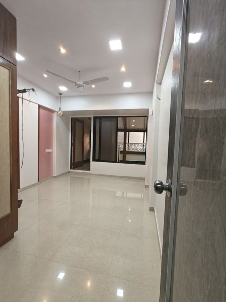 Room, siddhivinayak-nivara 2.5 Bedroom 900 Sq.Ft. Apartment In Lower Parel Mumbai 9931409