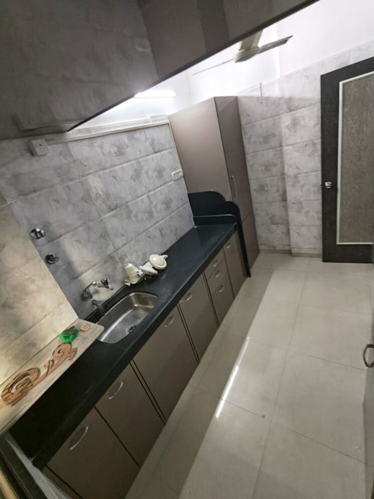 Balcony, siddhivinayak-nivara 2.5 Bedroom 900 Sq.Ft. Apartment In Lower Parel Mumbai 9931430