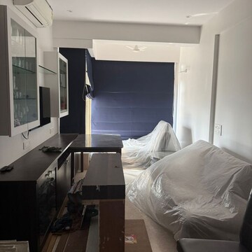 Team Area in 2 BHK Apartment at Friends Apartment Bandra West, B Block Bkc – for Rent