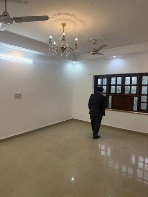 3 BHK Apartment For Rent in East Of Kailash