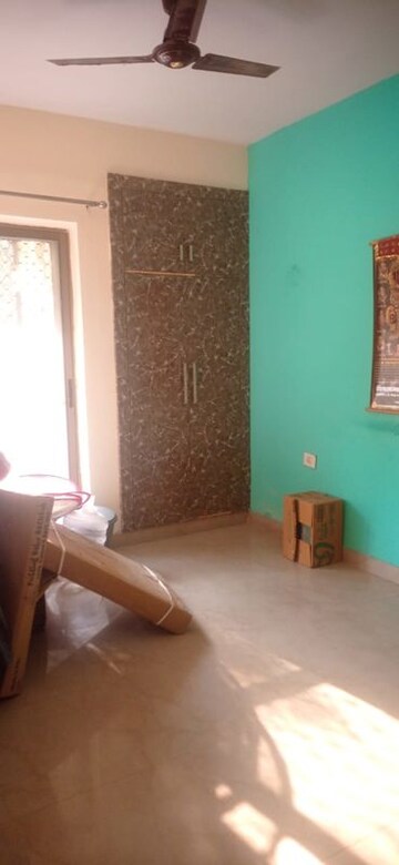 Living Room in 2.5 BHK Apartment at Amrapali Empire, Sain Vihar – for Sale