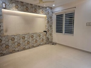 Room in 3.5 BHK Apartment at Banjara Hills – for Rent
