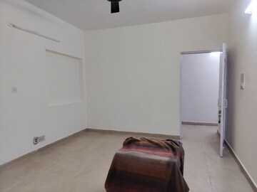 Furnished Amenities in 4 BHK Apartment at Sarita Vihar – for Rent