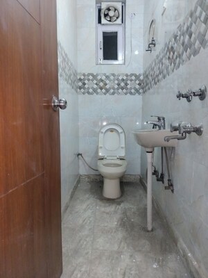 Bathroom in 4 BHK Apartment at Sarita Vihar – for Rent