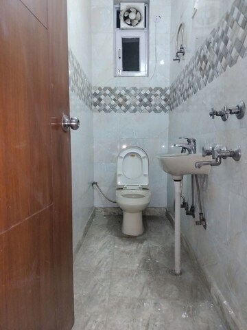 Bathroom in 4 BHK Apartment at Sarita Vihar – for Rent