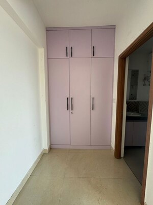 Room in 3.5 BHK Apartment at ATS Marigold, Sector 89a – for Rent