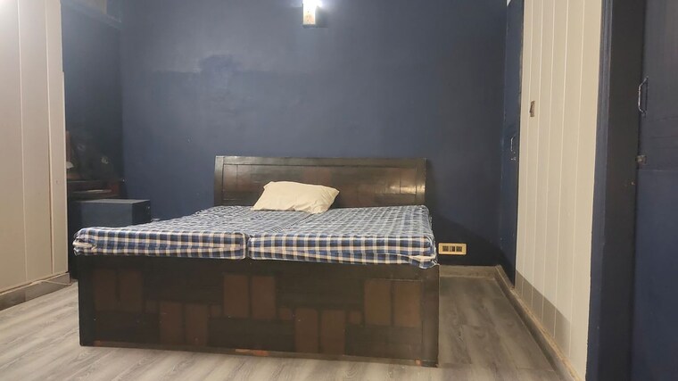 Bedroom, east of kailash 2 Bedroom 1500 Sq.Ft. Builder Floor In East Of Kailash Delhi 9931518