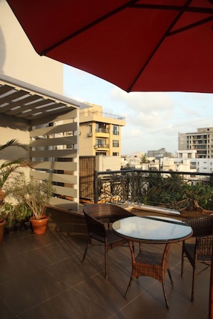 3.5 BHK Apartment – Exterior View View at Juhu Scheme, Juhu - for Rent