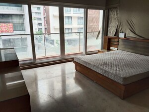 Bedroom in 3.5 BHK Apartment at Juhu Scheme, Juhu – for Rent