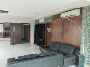 Living Room in 3.5 BHK Apartment at Juhu Scheme, Juhu – for Rent