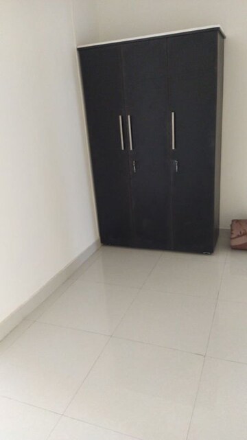 Room in 2 BHK Apartment at Singla Housing Park, Central Derabassi – for Rent