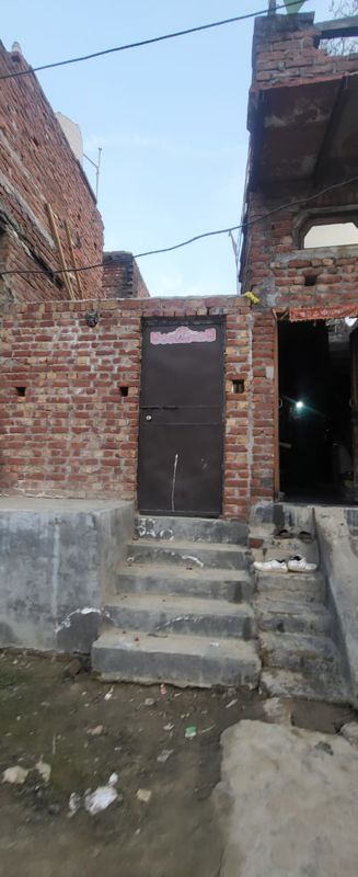 Plot For Sale in Dlf Ankur Vihar