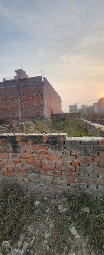  Plot For Sale in Dlf Ankur Vihar