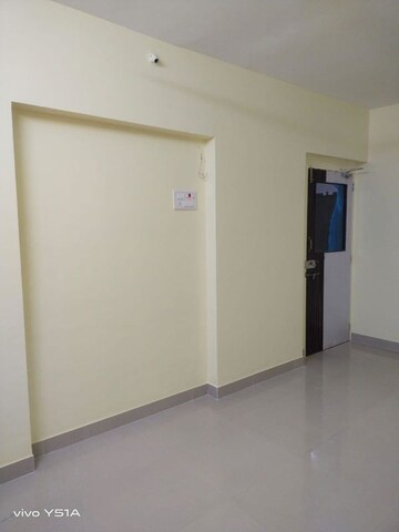 Room in 1 BHK Apartment at Iris CHS, Kasarvadavali – for Rent