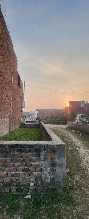  Plot For Sale in Dlf Ankur Vihar