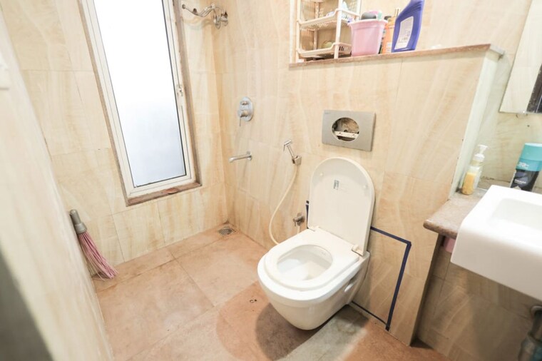 Bathroom, soham-parijat-gardens 1 Bedroom 475 Sq.Ft. Apartment In Ghodbunder Road Thane 9931595