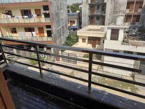  Pg – Exterior View View at Sector 63a - for Rent