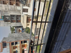 Balcony in  Pg at Sector 63a – for Rent