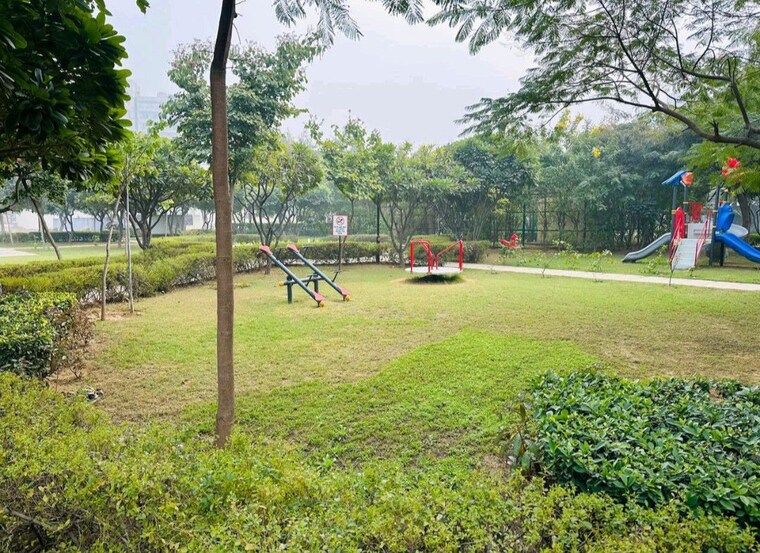Garden, dlf-garden-city-plots-i  219 Sq.Yd. Plot In Sector 91 Gurgaon 9931656