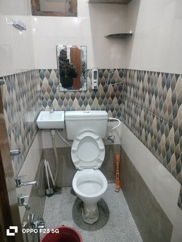 Bathroom in 1 RK Builder Floor at Gomti Nagar – for Rent
