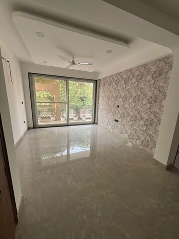 Room in 3 BHK Builder Floor at Sector 57 – for Sale