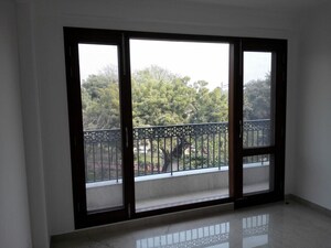 Room in 3 BHK Builder Floor at Anand Niketan – for Rent