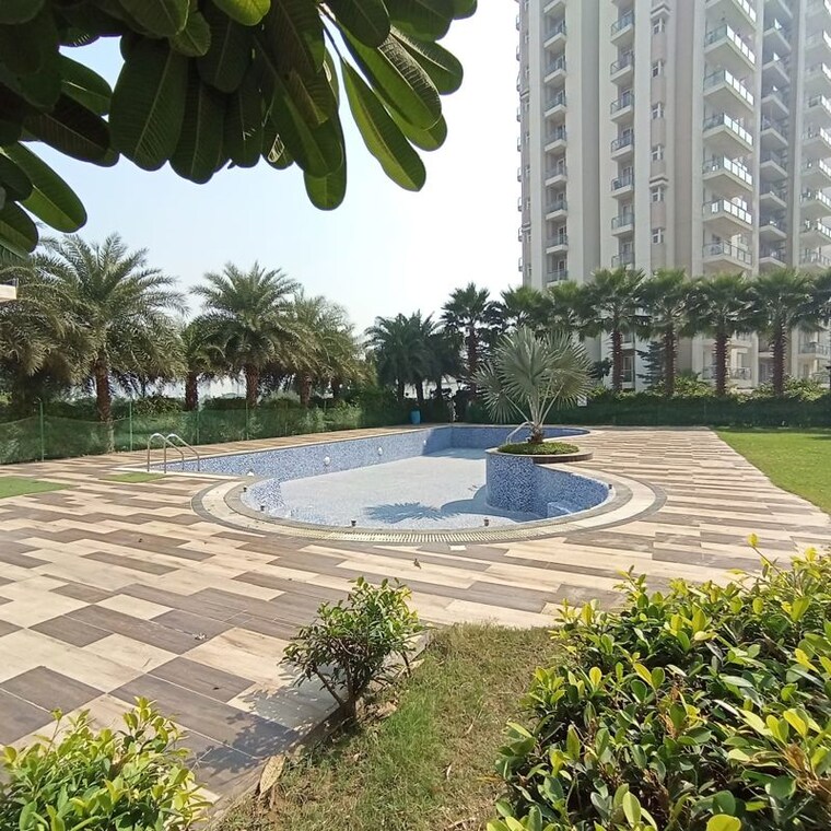 Garden, microtek-greenburg 2.5 Bedroom 1480 Sq.Ft. Apartment In Sector 86 Gurgaon 9931669